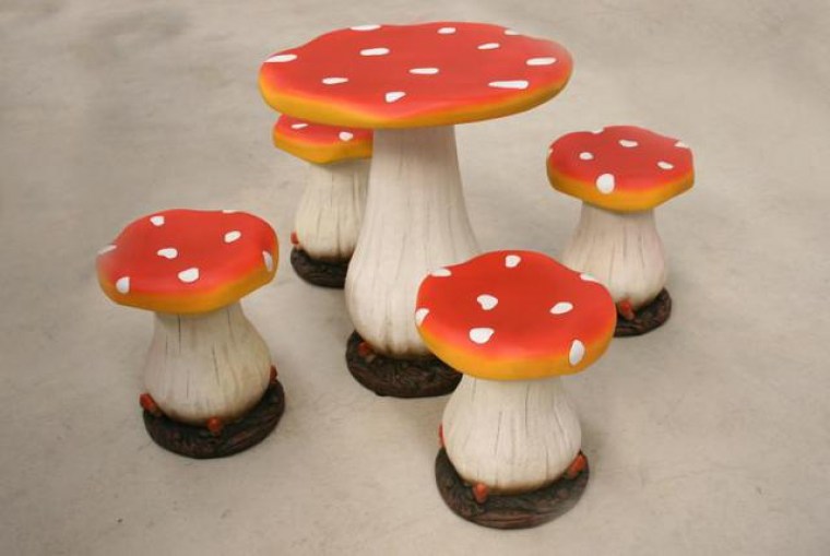 Children S Toadstool Table And Chairs Clothing Shoes - 3 Piece Mushroom Table And Chair Novelty Garden Patio Furniture Set